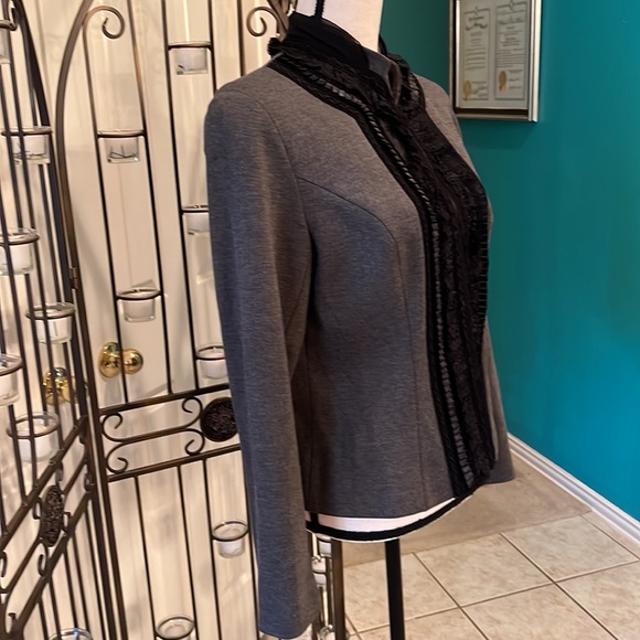 Grey lined jacket - Picture 2 of 5